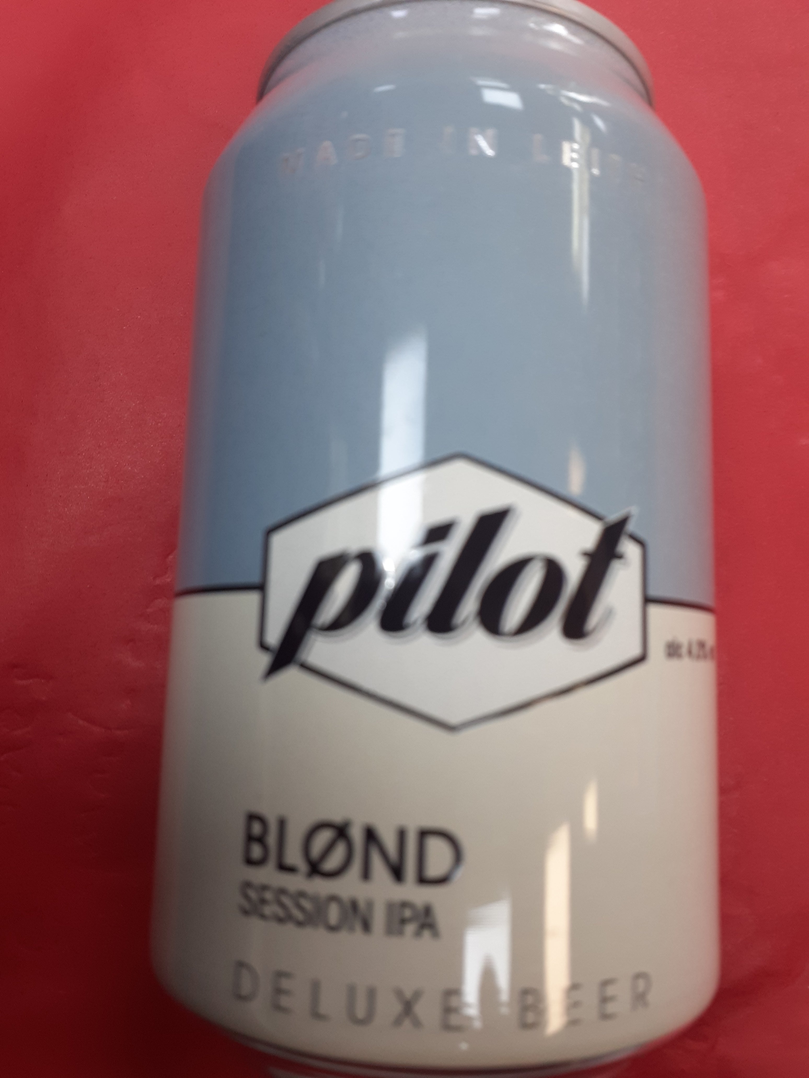 Pilot Blond